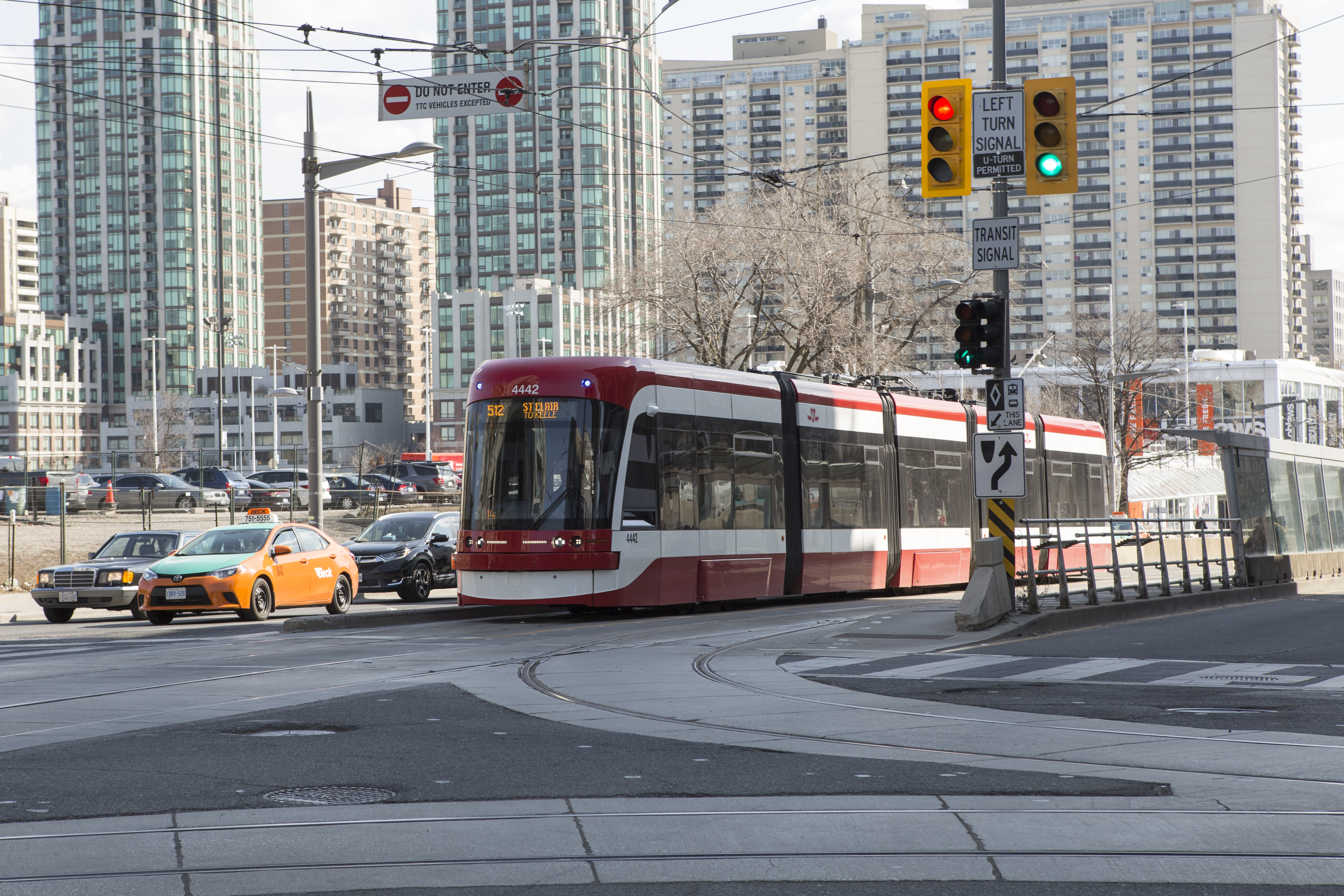 image of a 512 streetcar on St Clair Avenue