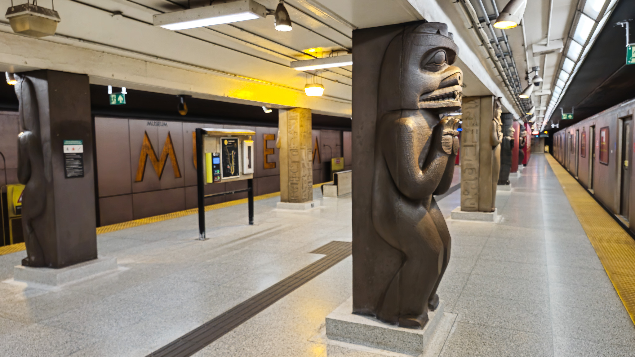 A closer look at the Wuikinuxv Nation Bear House posts of Museum Station.