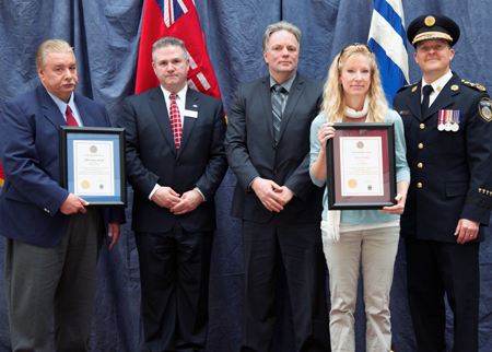 Toronto Paramedics Award to Operator Wayne Ferreira.