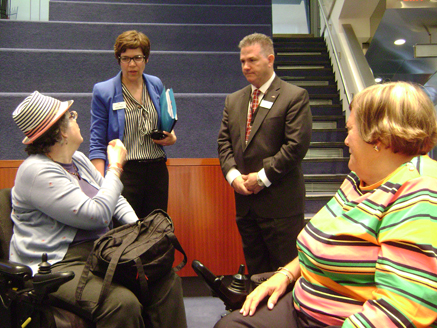 CSO Rick Leary chats with members of ACAT.